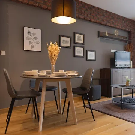 Aba Centrum 크리니차 즈드로이